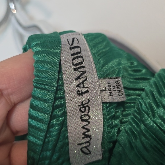 Almost Famous Green Long Sleeve Dress Sz L NWT - Picture 5 of 5